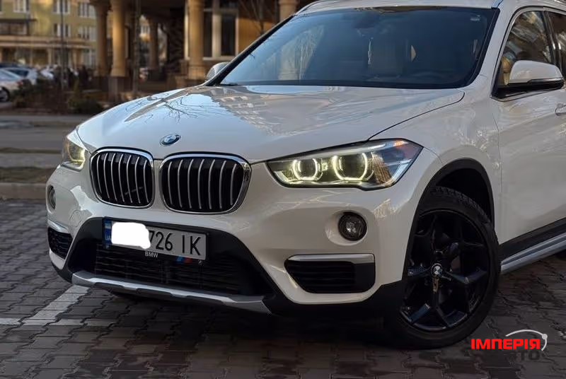 BMW X1 - фото 2
