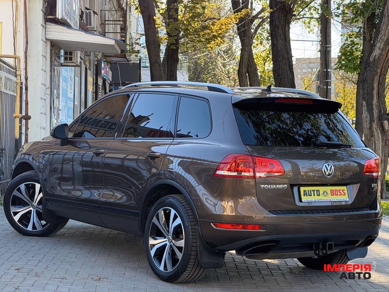 Volkswagen Touareg - фото 9