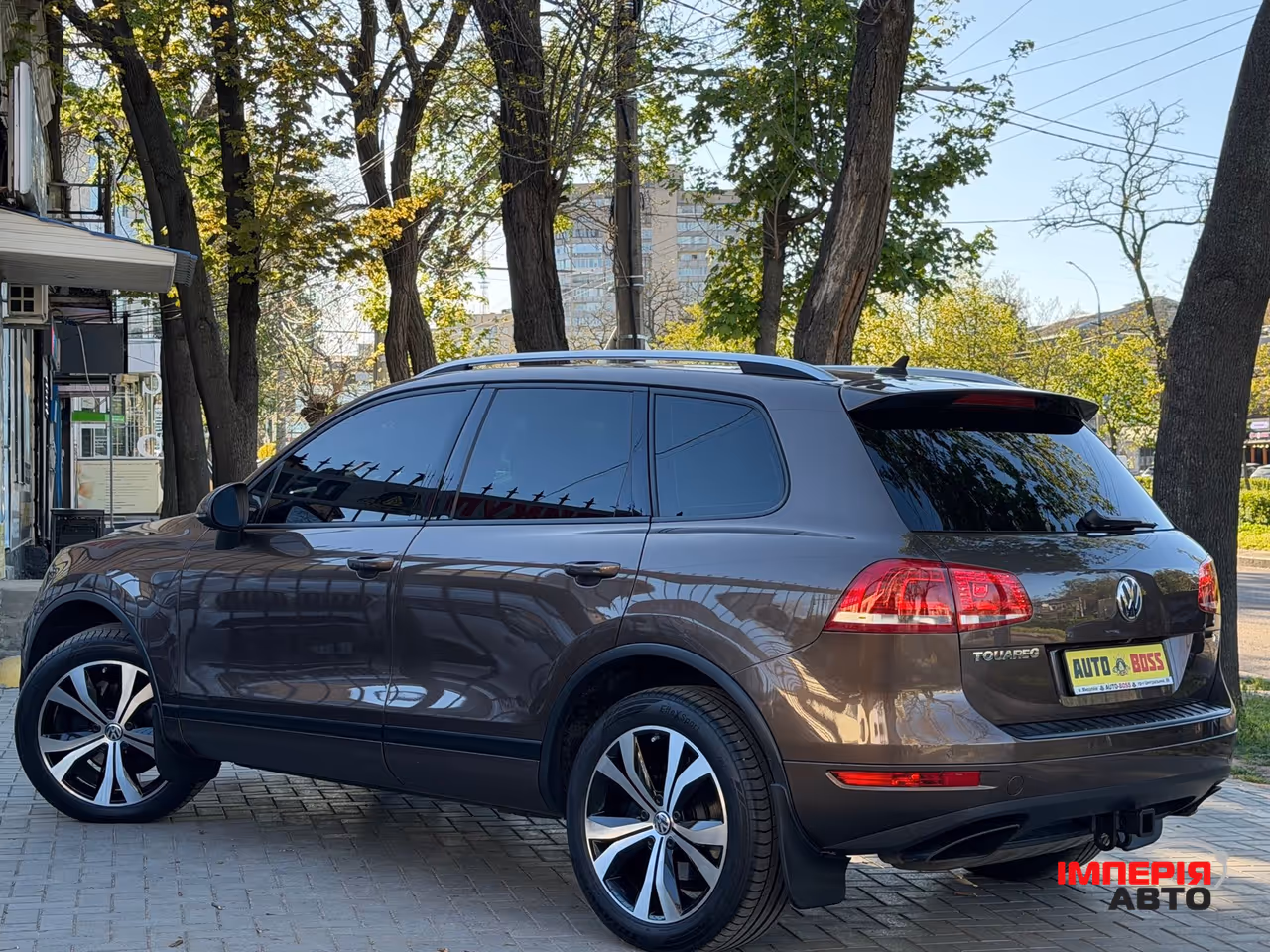 Volkswagen Touareg - фото 7