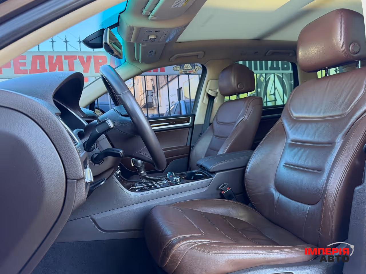 Volkswagen Touareg - фото 11