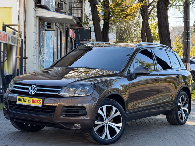 Volkswagen Touareg - зображення 1