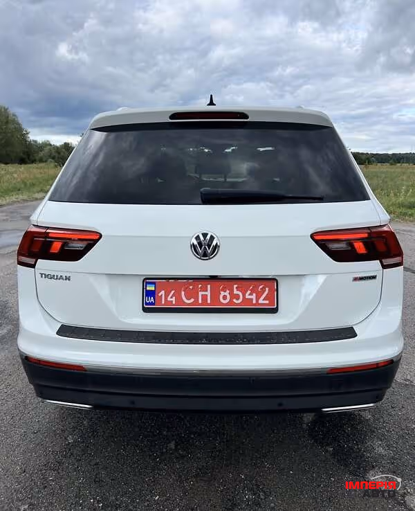 Volkswagen Tiguan - фото 6