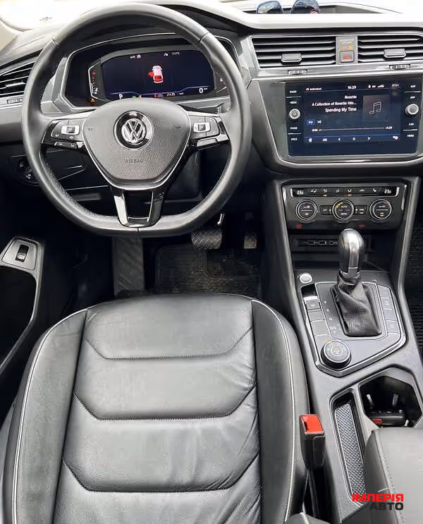 Volkswagen Tiguan - фото 16