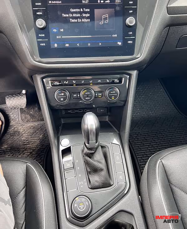 Volkswagen Tiguan - фото 13