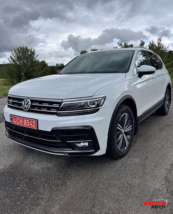 Volkswagen Tiguan - фото 1