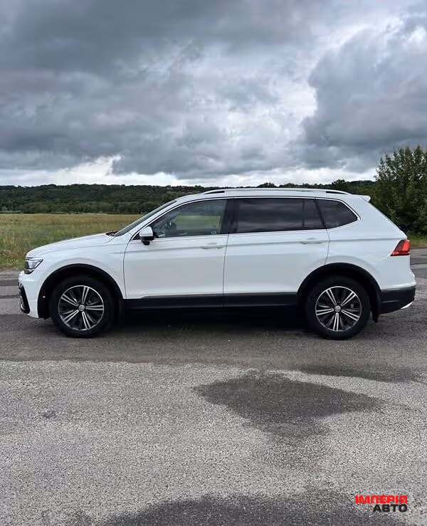 Volkswagen Tiguan - фото 4
