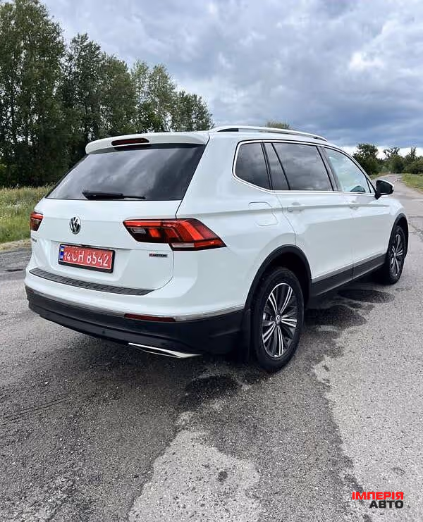 Volkswagen Tiguan - фото 7
