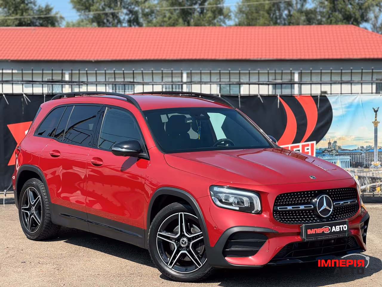 Mercedes-Benz GLB - фото 1