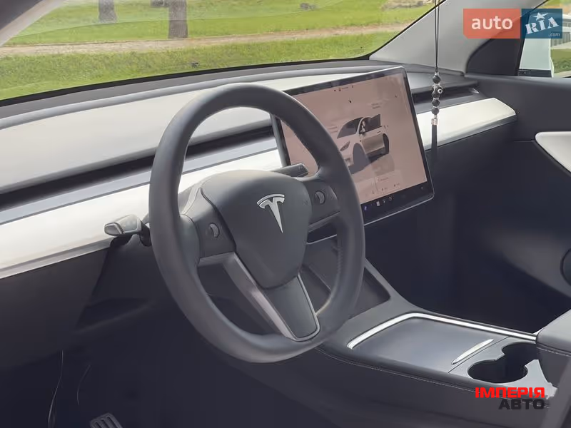 Tesla Model Y - фото 26