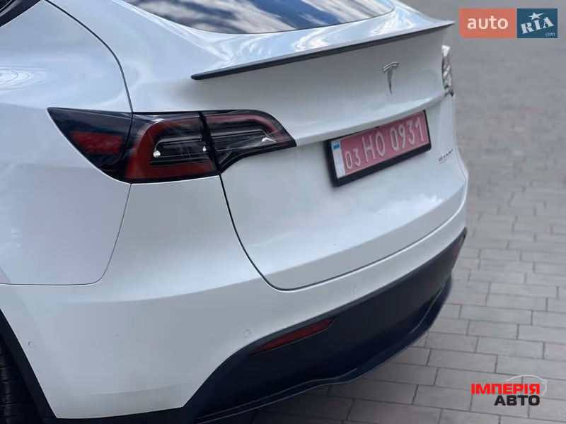 Tesla Model Y - фото 22