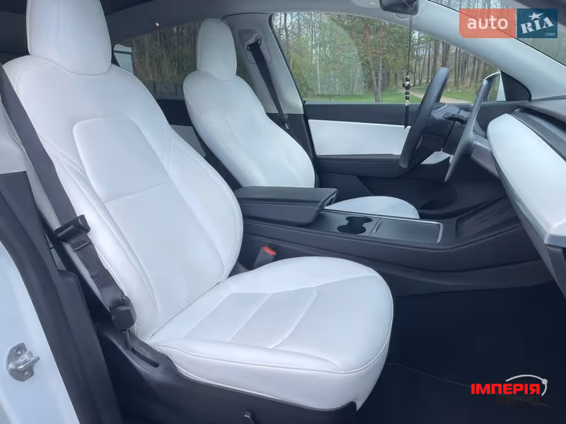 Tesla Model Y - фото 38