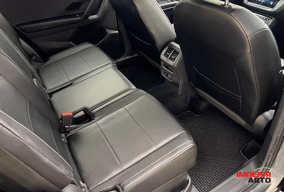 Volkswagen Tiguan - фото 10
