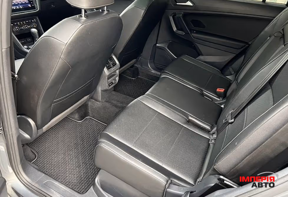 Volkswagen Tiguan - фото 7