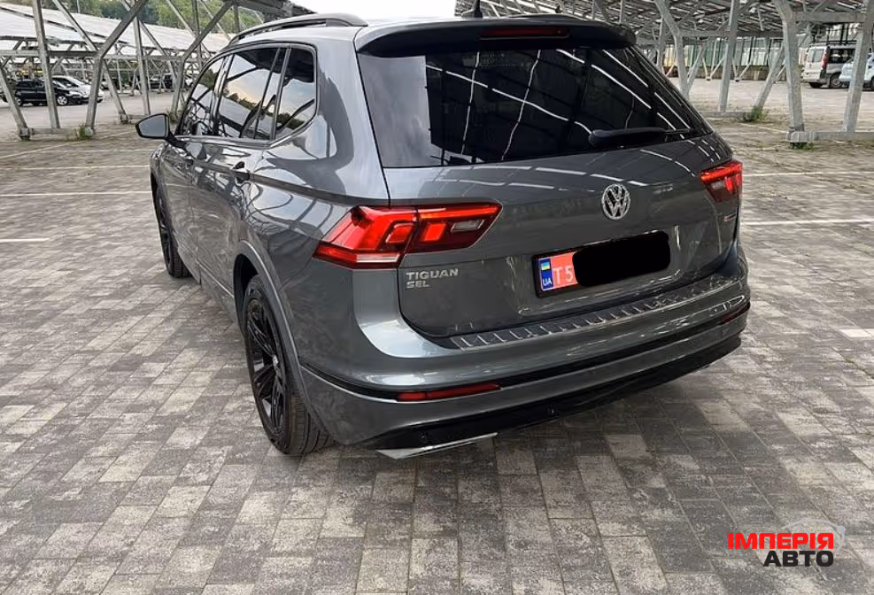 Volkswagen Tiguan - фото 2