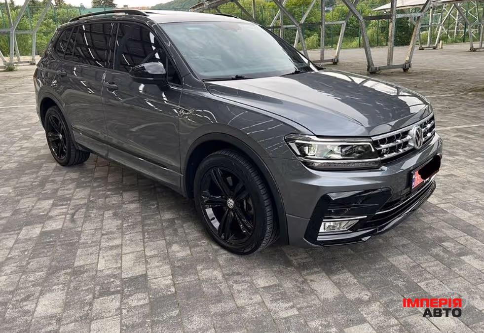 Volkswagen Tiguan - фото 4