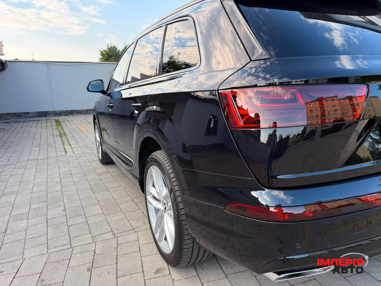 Audi Q7 - фото 14