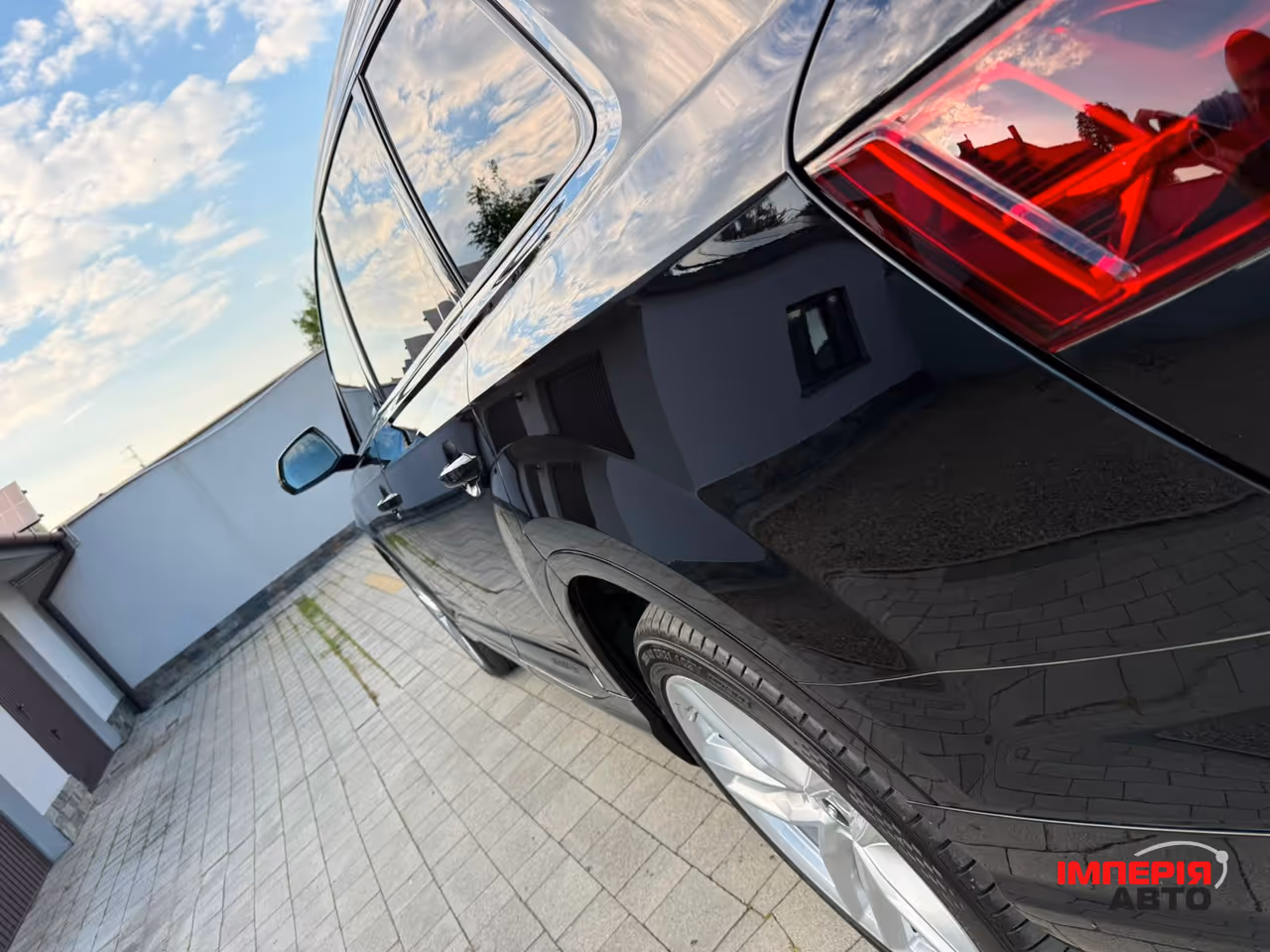 Audi Q7 - фото 15