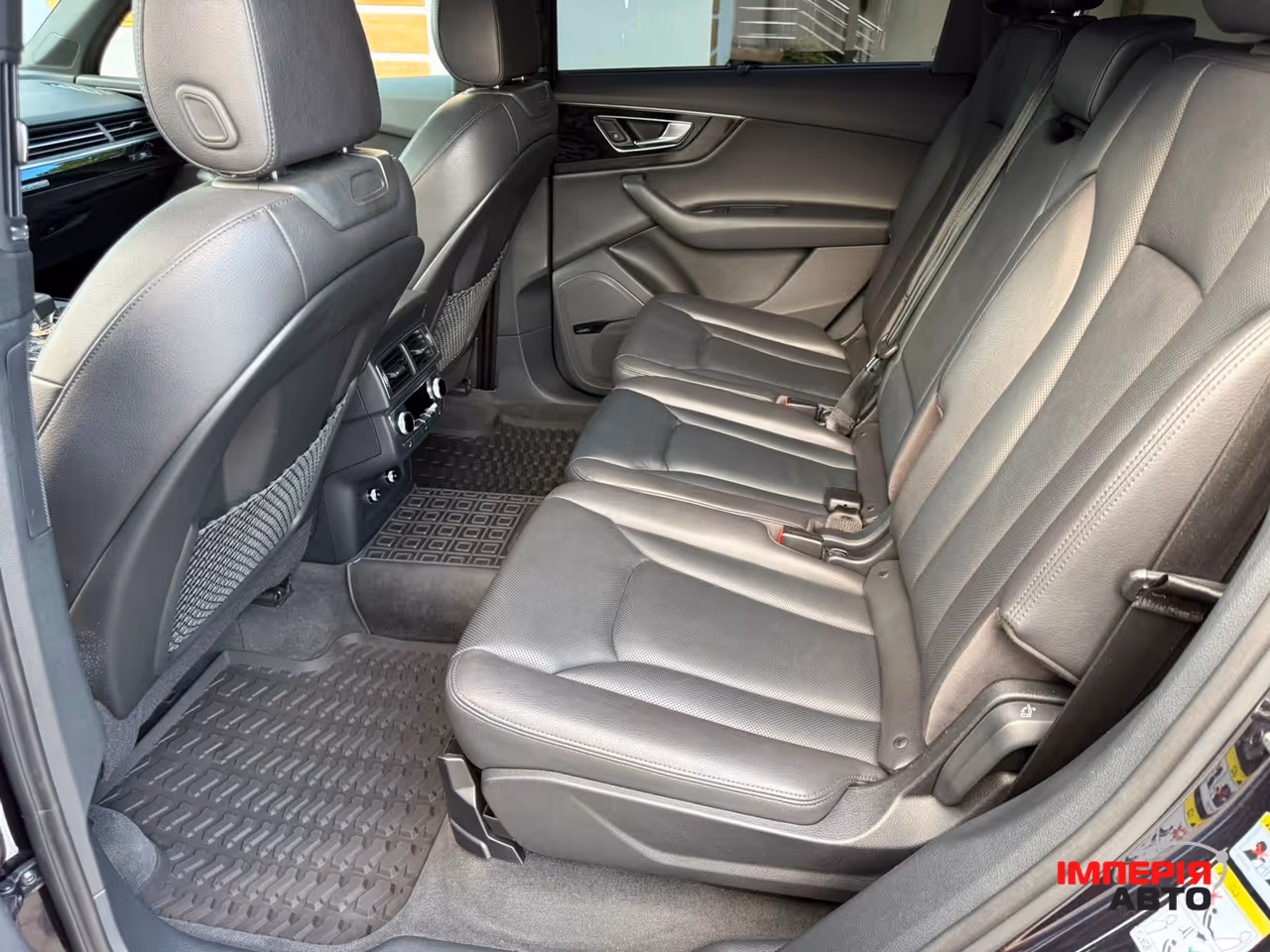 Audi Q7 - фото 41