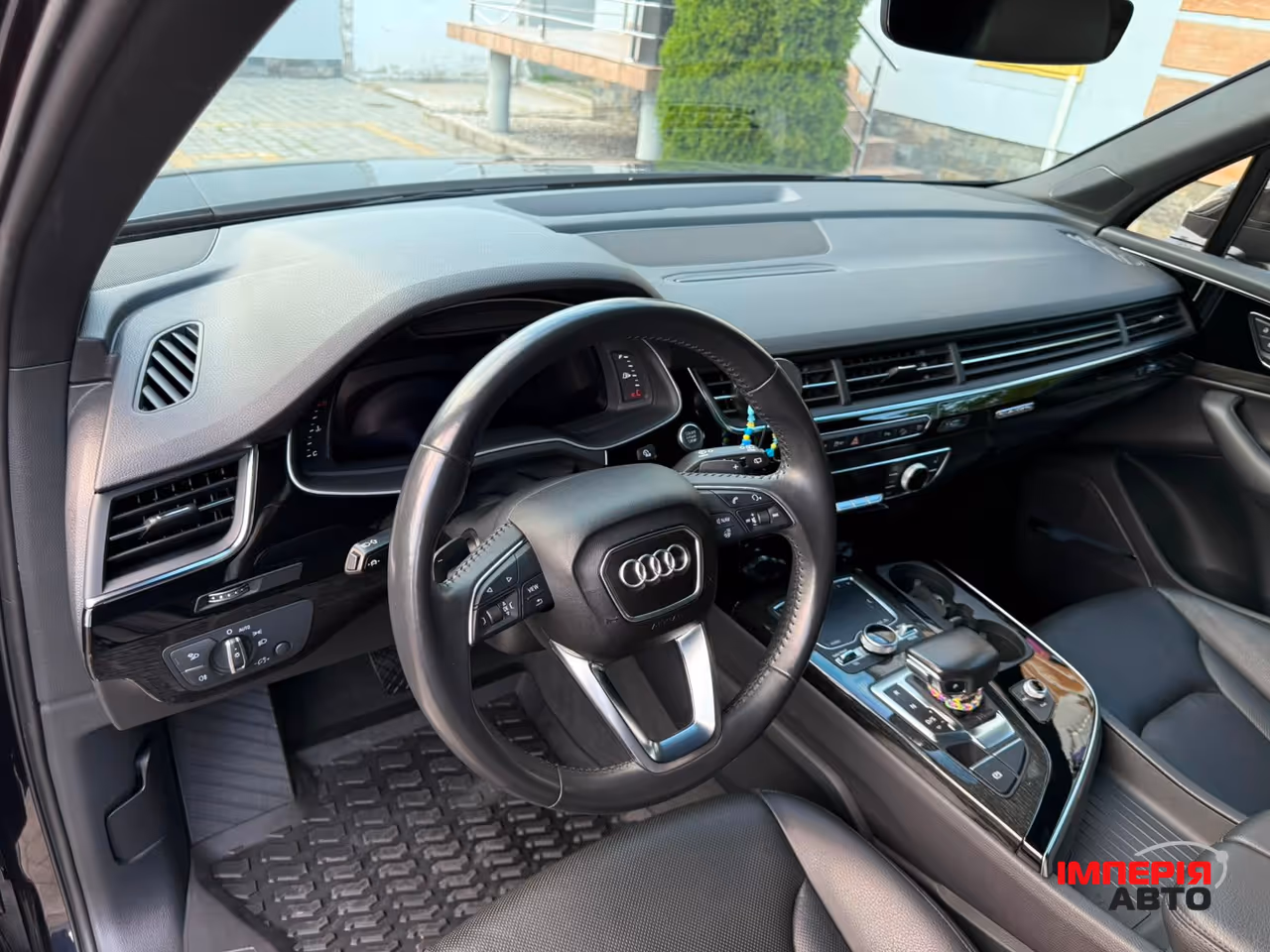 Audi Q7 - фото 36
