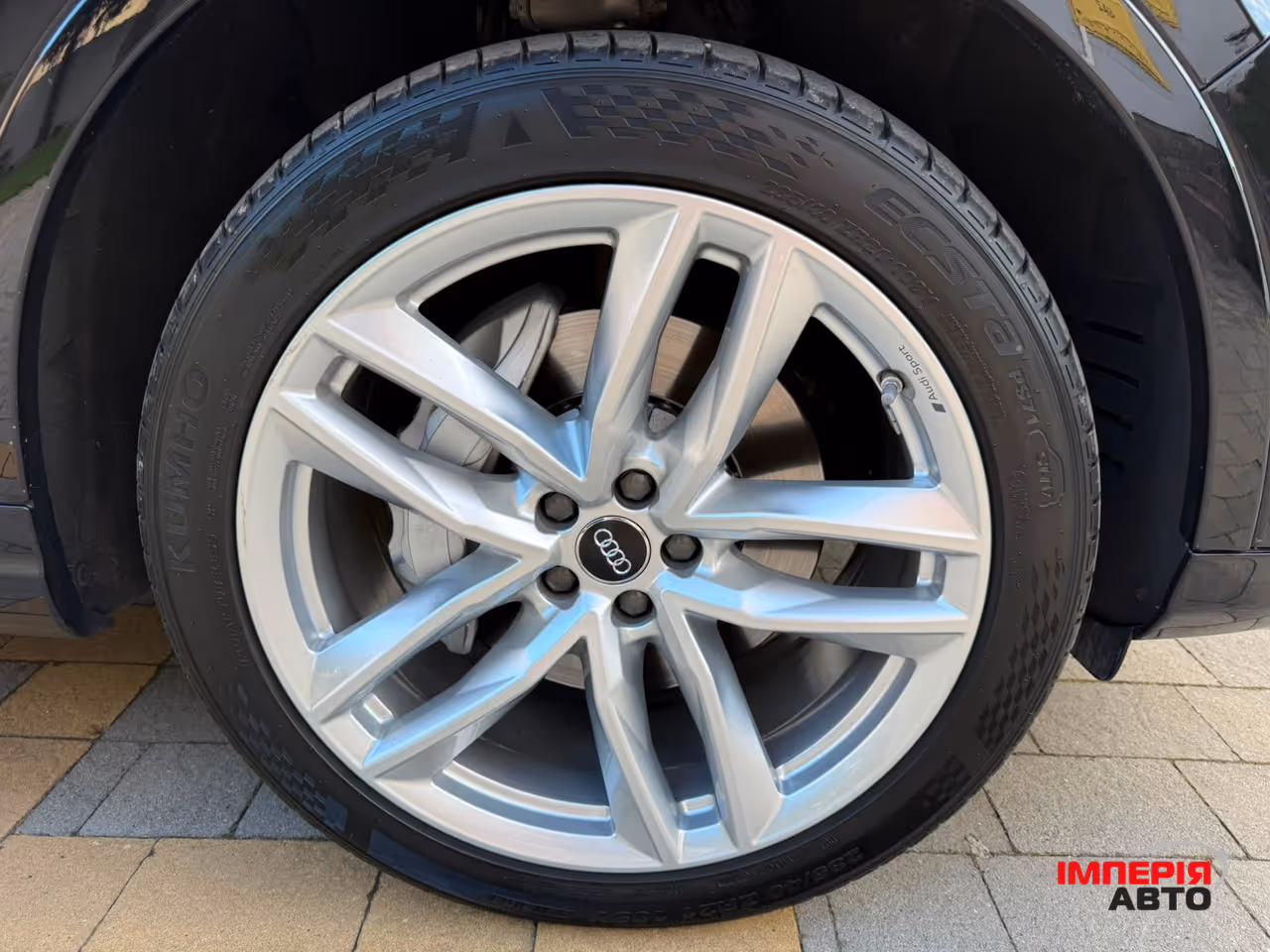 Audi Q7 - фото 23