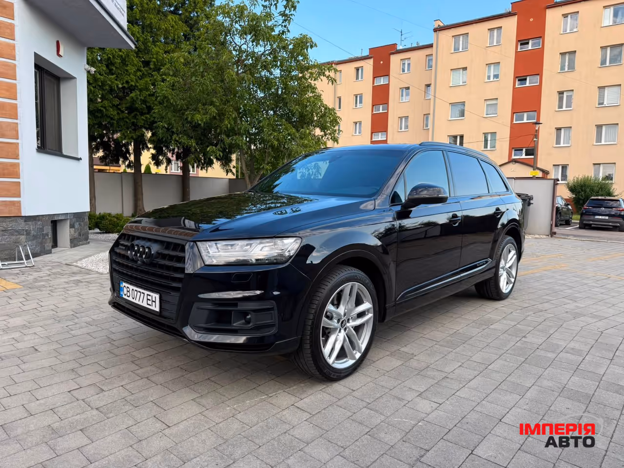 Audi Q7 - фото 1