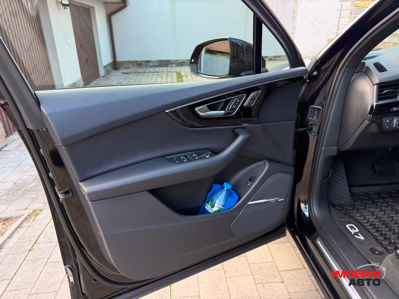 Audi Q7 - фото 35