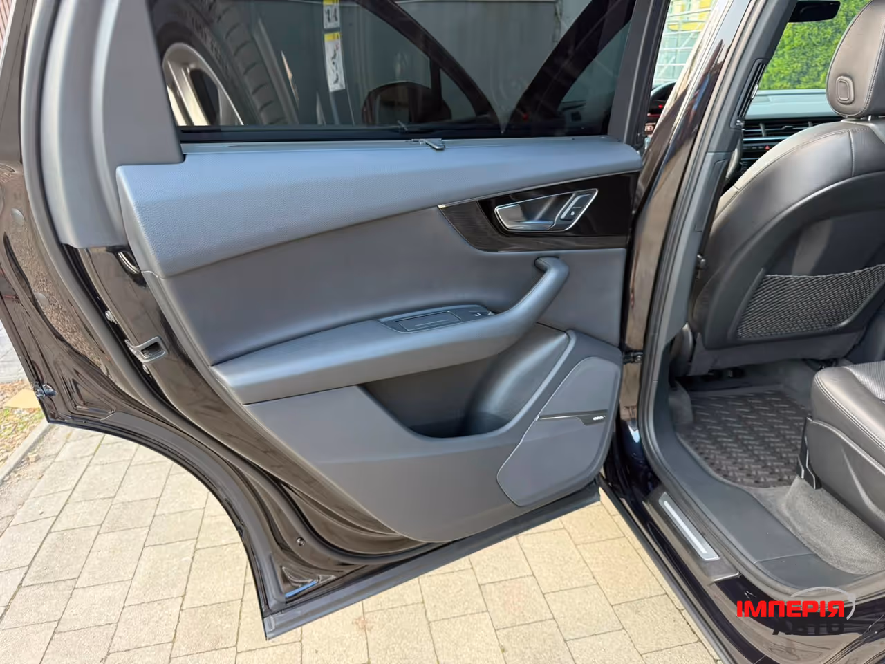 Audi Q7 - фото 40