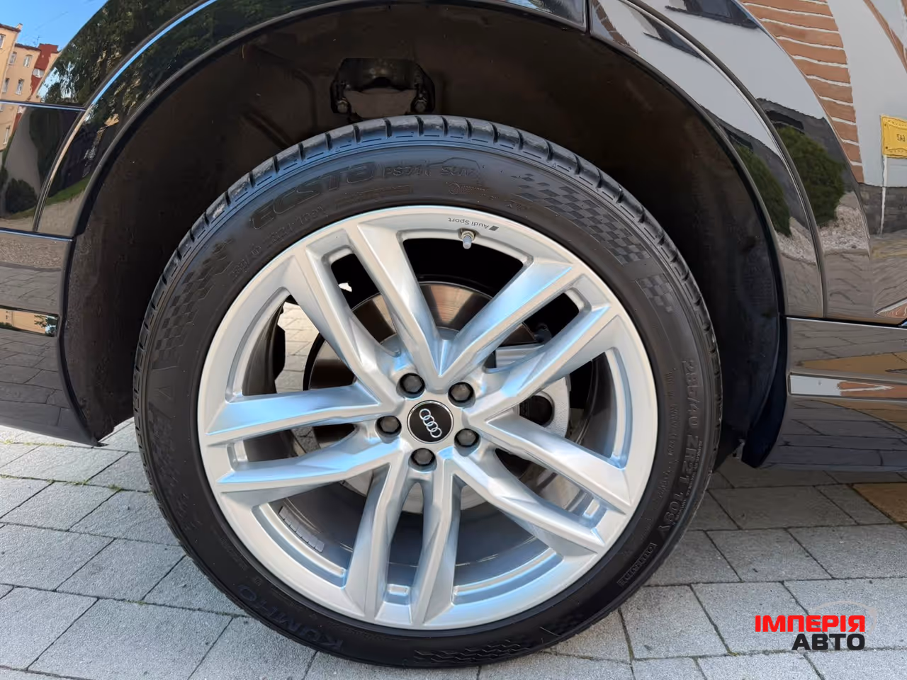 Audi Q7 - фото 24