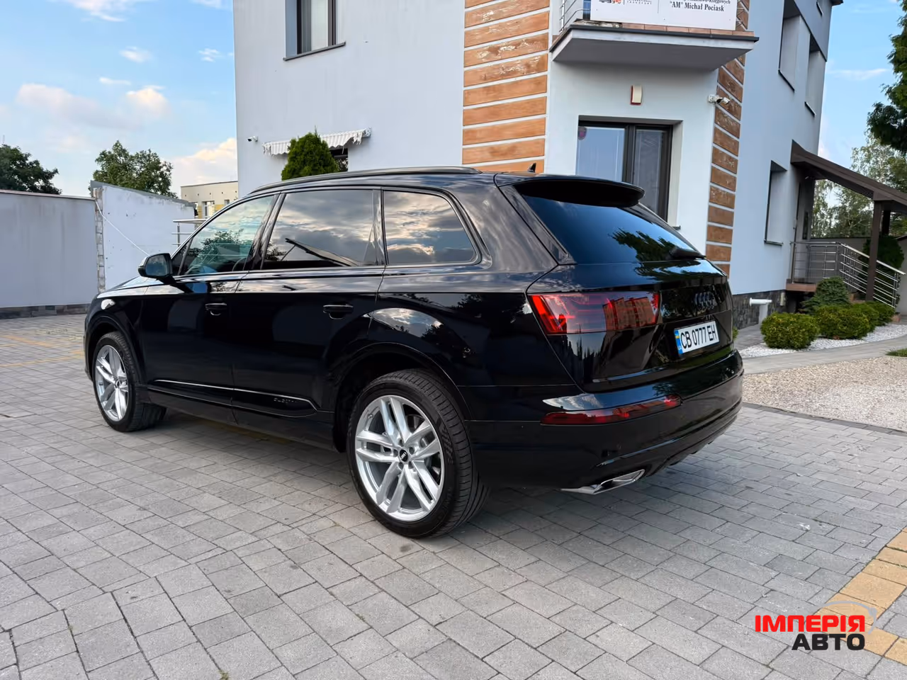 Audi Q7 - фото 2