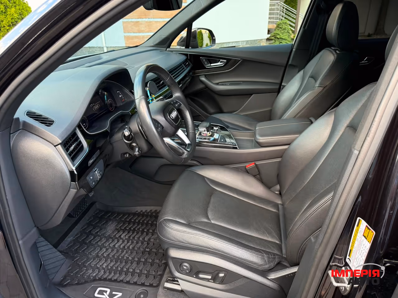Audi Q7 - фото 37