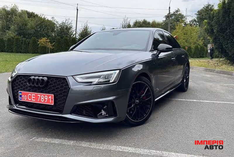 Audi A4 - фото 1