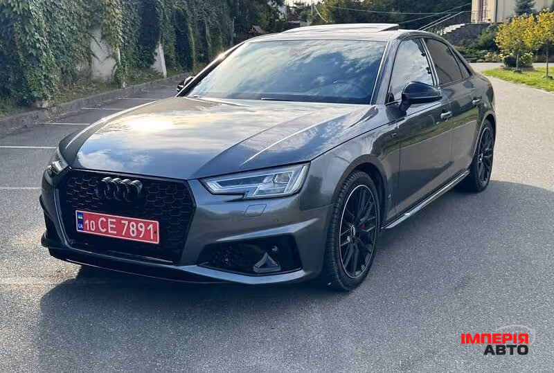 Audi A4 - фото 5