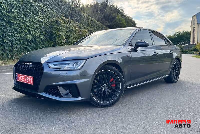 Audi A4 - фото 10