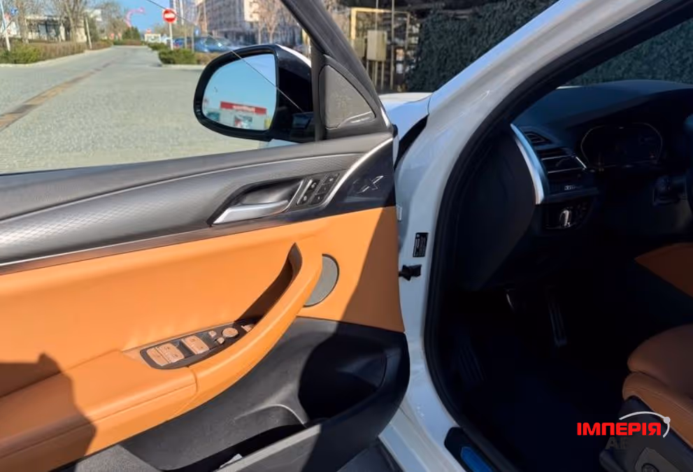BMW X4 - фото 9
