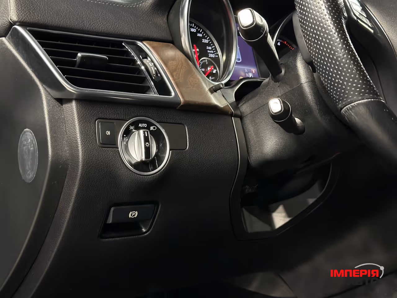 Mercedes-Benz GLE - фото 15