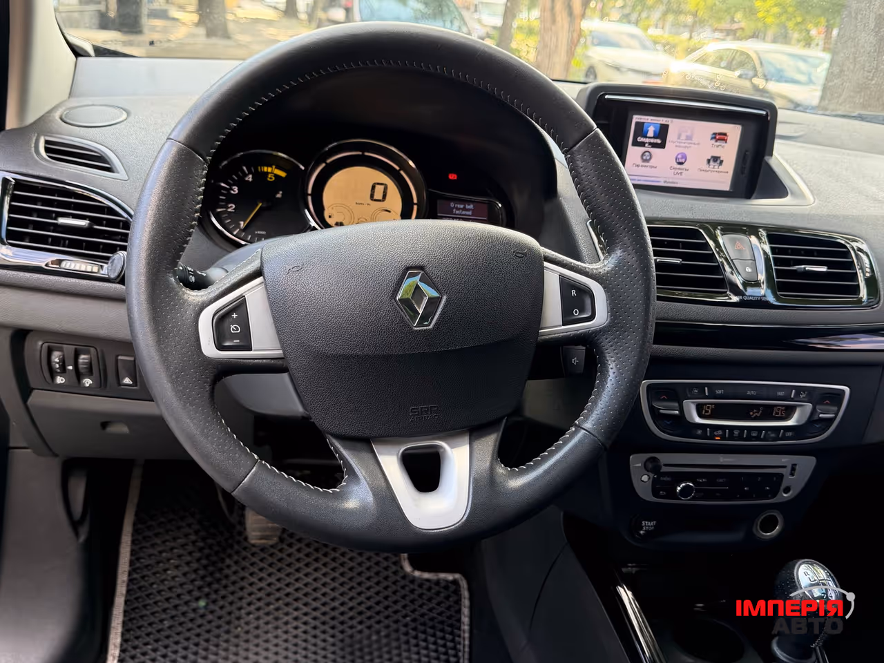 Renault Megane - фото 16
