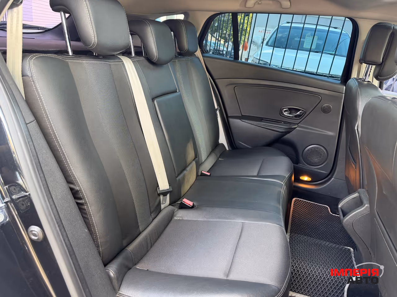 Renault Megane - фото 12