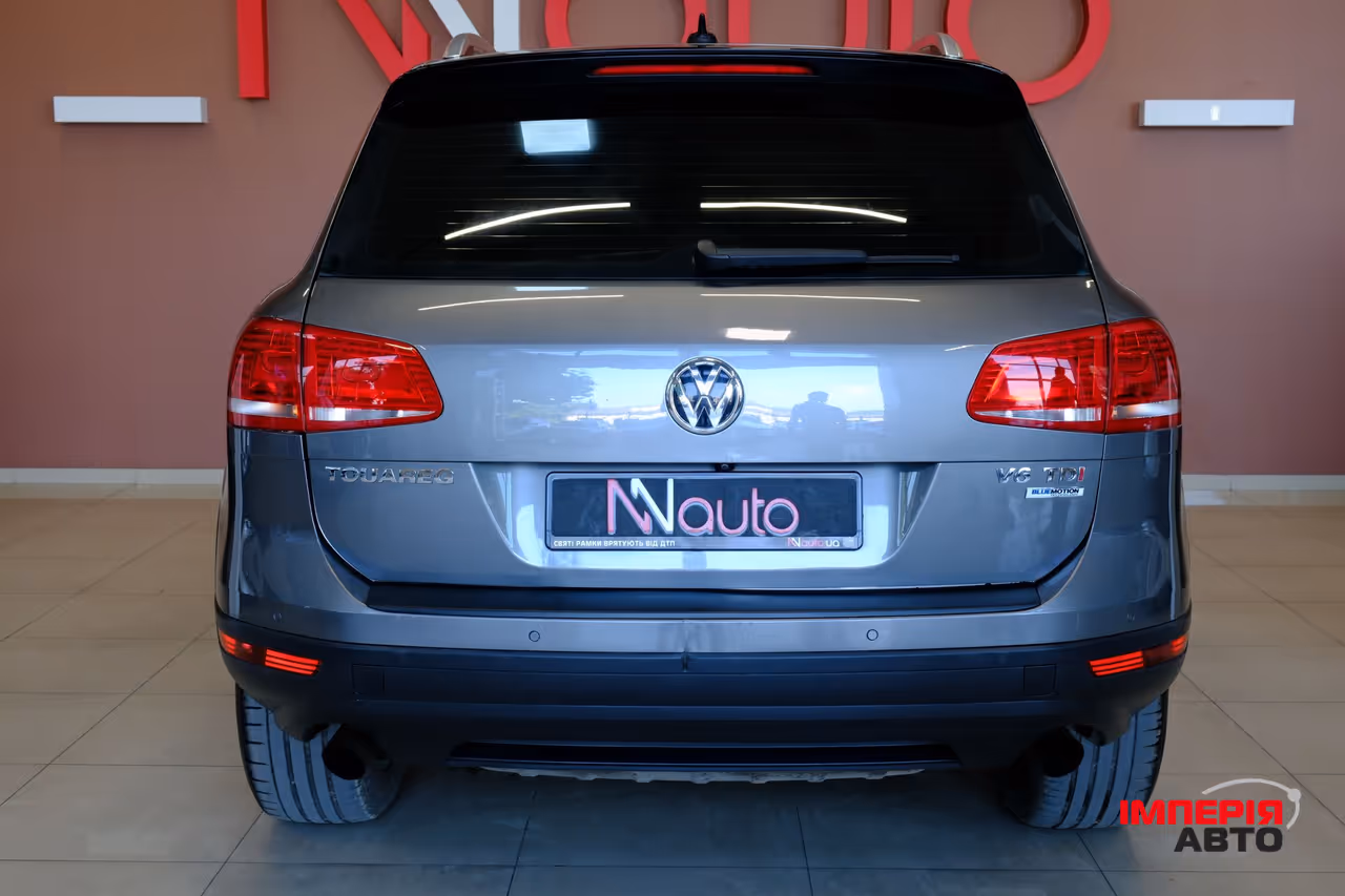 Volkswagen Touareg - фото 6