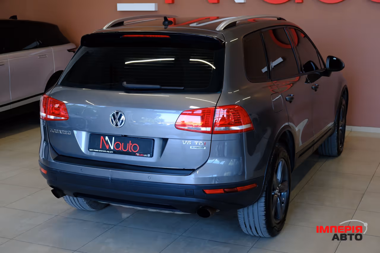 Volkswagen Touareg - фото 5