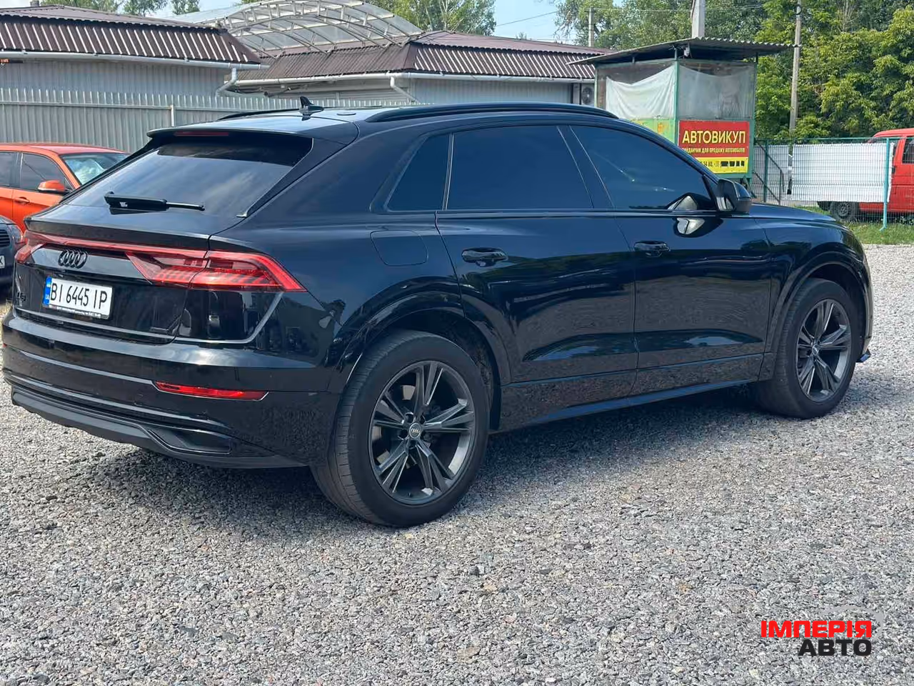 Audi Q8 - фото 6