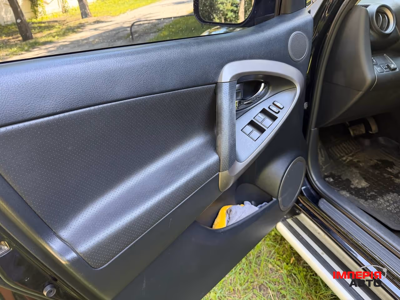Toyota RAV4 - фото 10