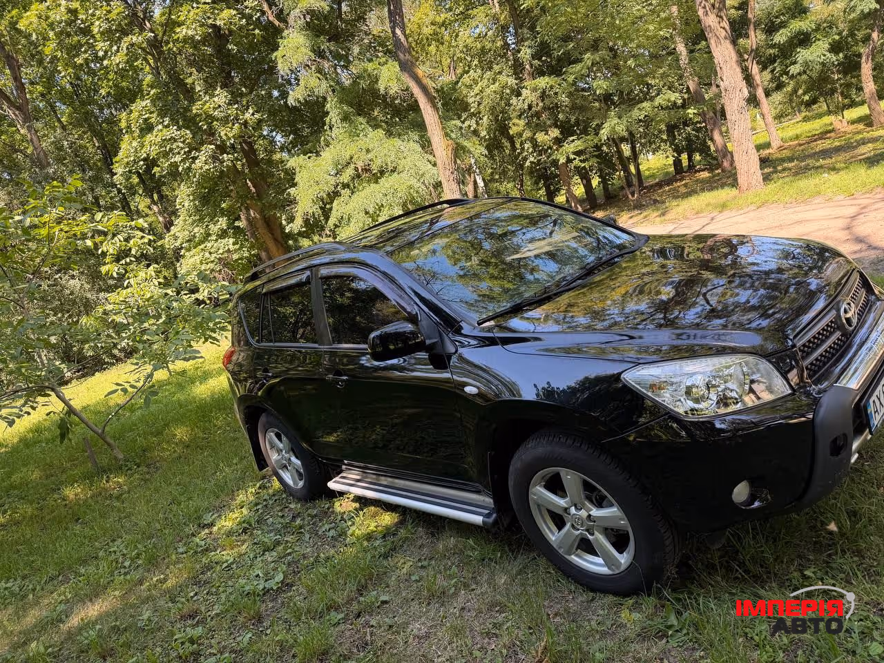 Toyota RAV4 - фото 2