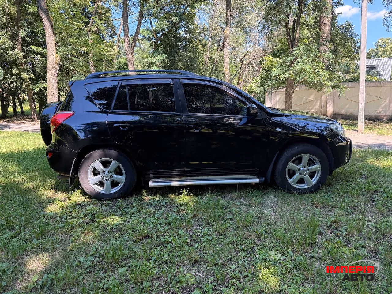 Toyota RAV4 - фото 3