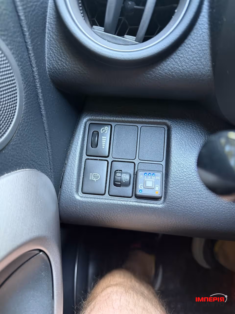 Toyota RAV4 - фото 23