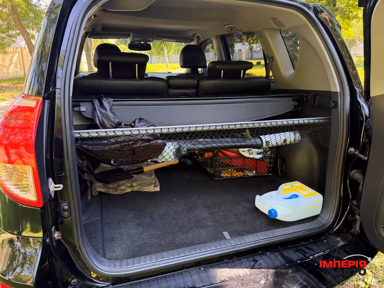 Toyota RAV4 - фото 8