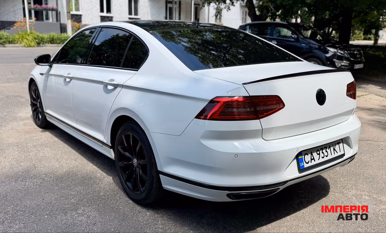 Volkswagen Passat - фото 8