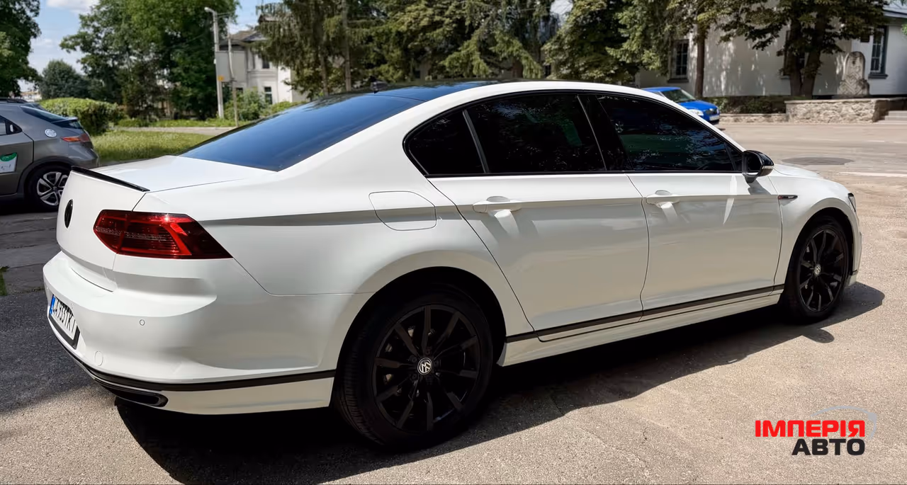 Volkswagen Passat - фото 5