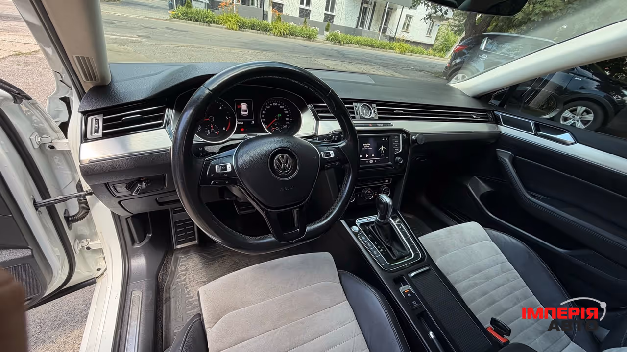 Volkswagen Passat - фото 16