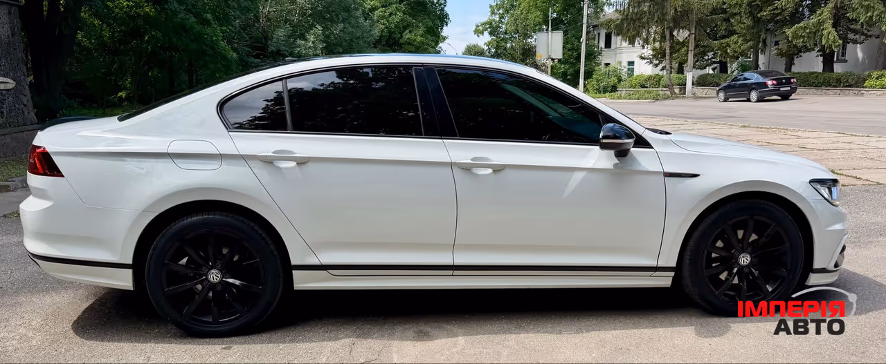 Volkswagen Passat - фото 4