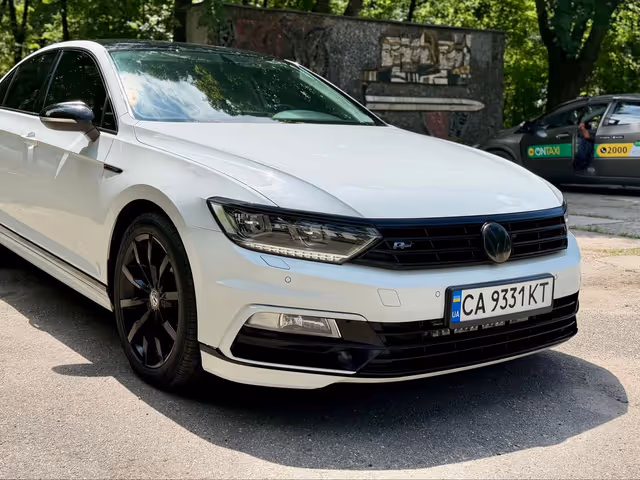 Volkswagen Passat - зображення 1